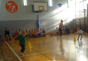 Dzieci podczas konkurencji.