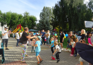 Piknik Rodzinny w ogrodzie przedszkolnym.